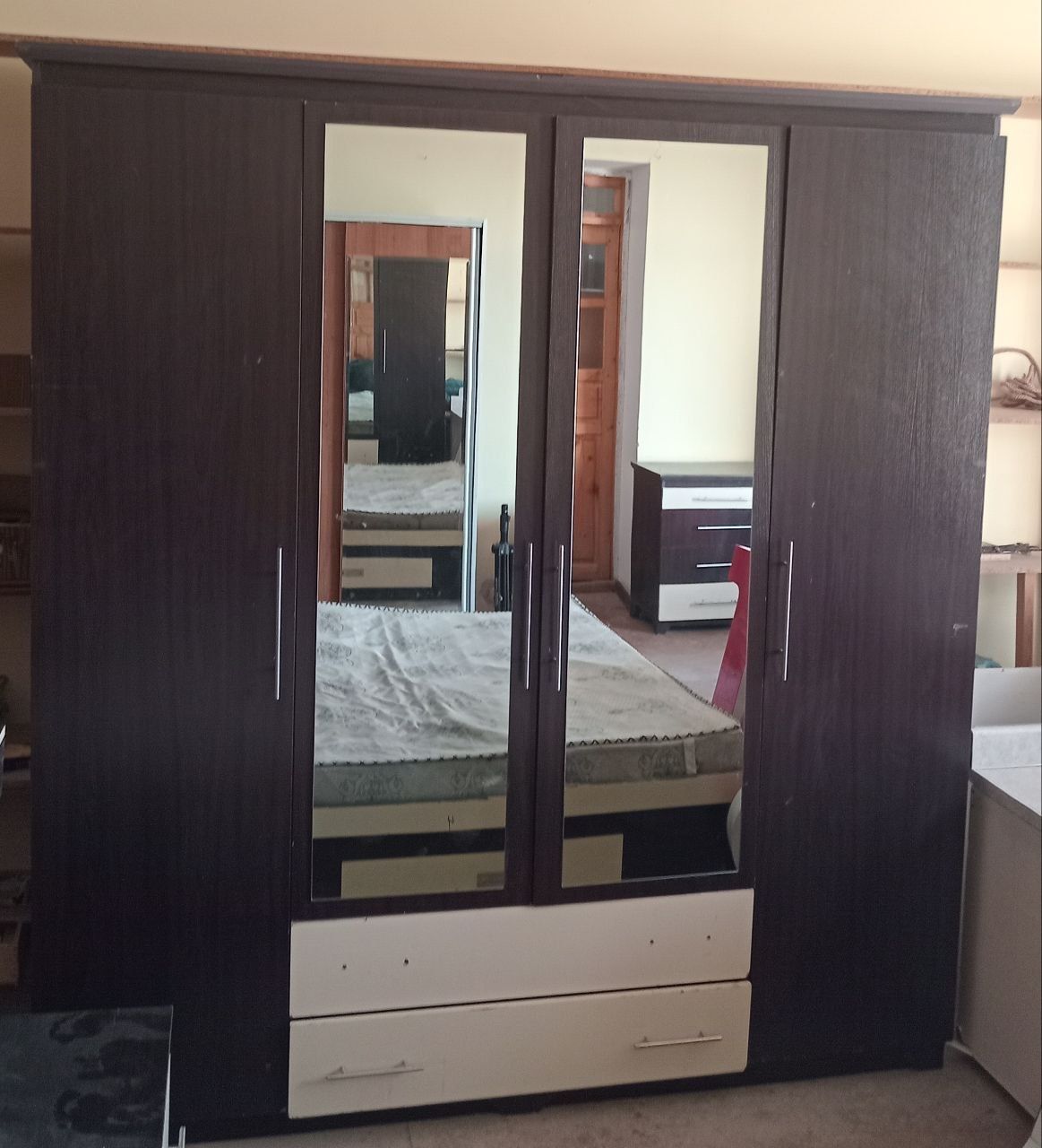 Продам шкаф для спальни