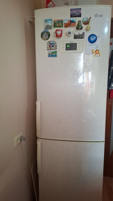 Продам холодильник , стиральную машину