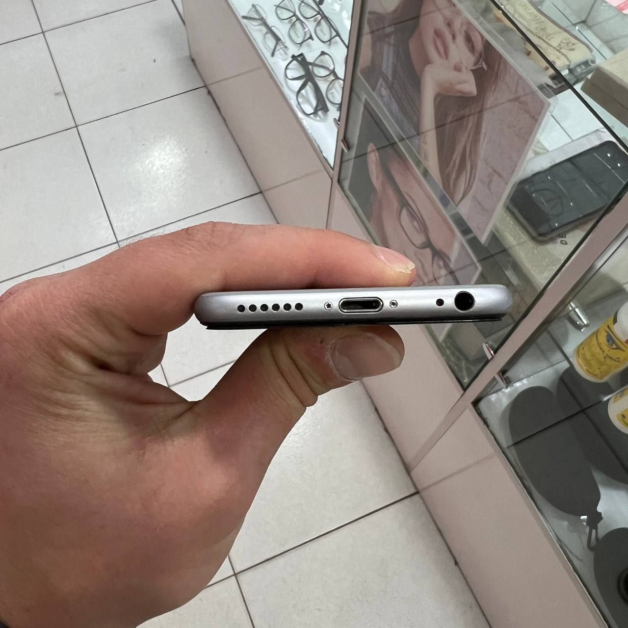 iPhone 64gb bez karopka atvechatka ishlledi