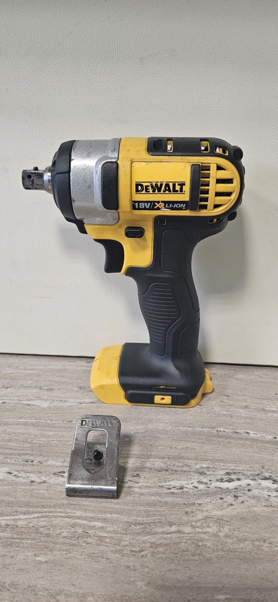 Dewalt Гайковерт DCF880 18V.