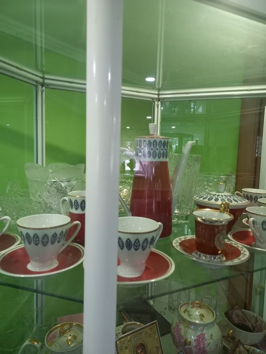 Продаю элегантный кофейный сервиз 1975 года