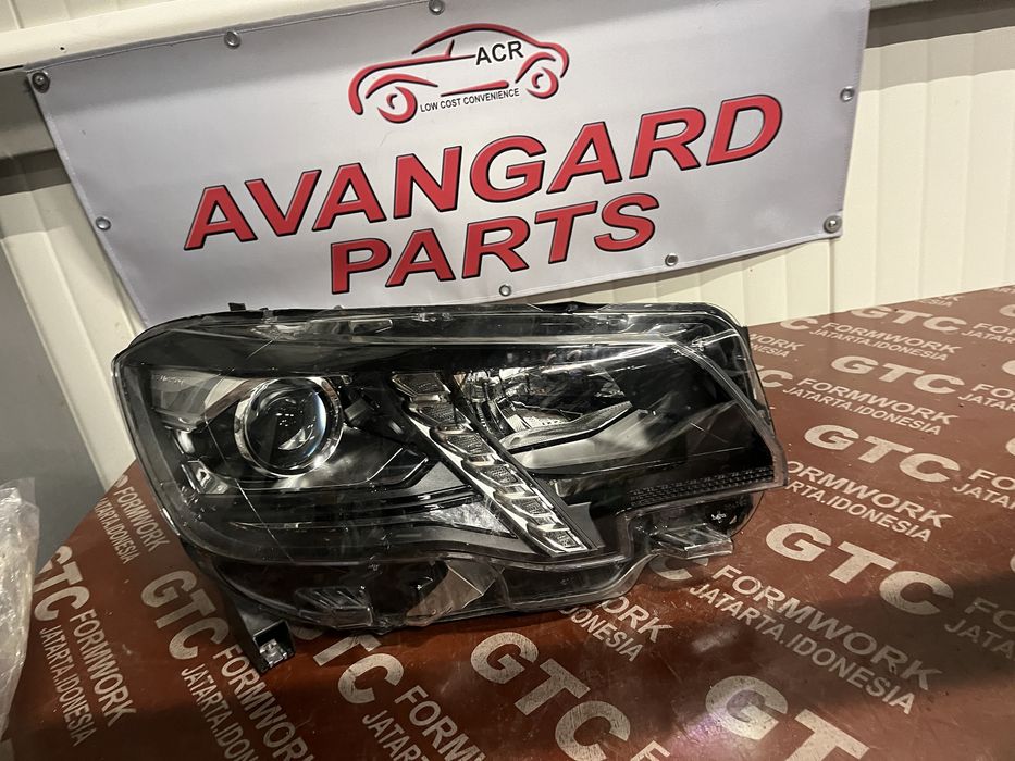 Фар Peugeot Partner Rifter 2018-