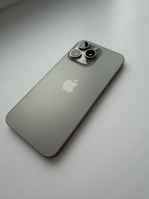 Продам айфон 15 про макс