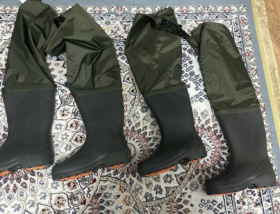 Резиновые сапоги с комбинезоном
