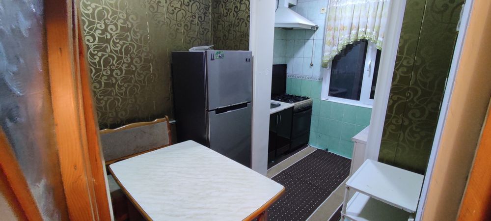 3 xonali xonadon sotiladi