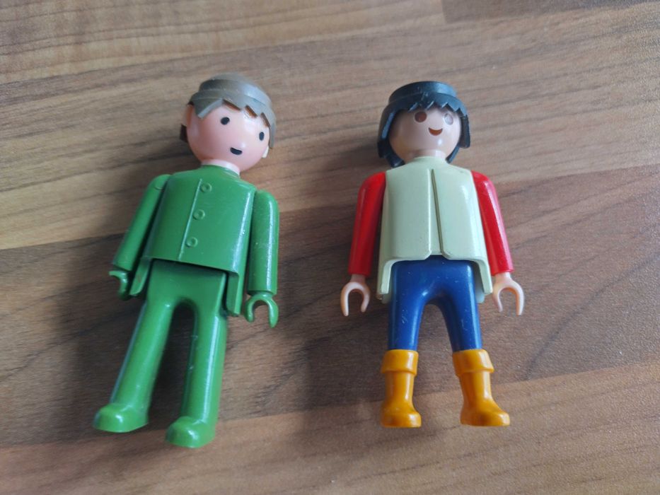 Фигурки човечета, Lego, Playmobil