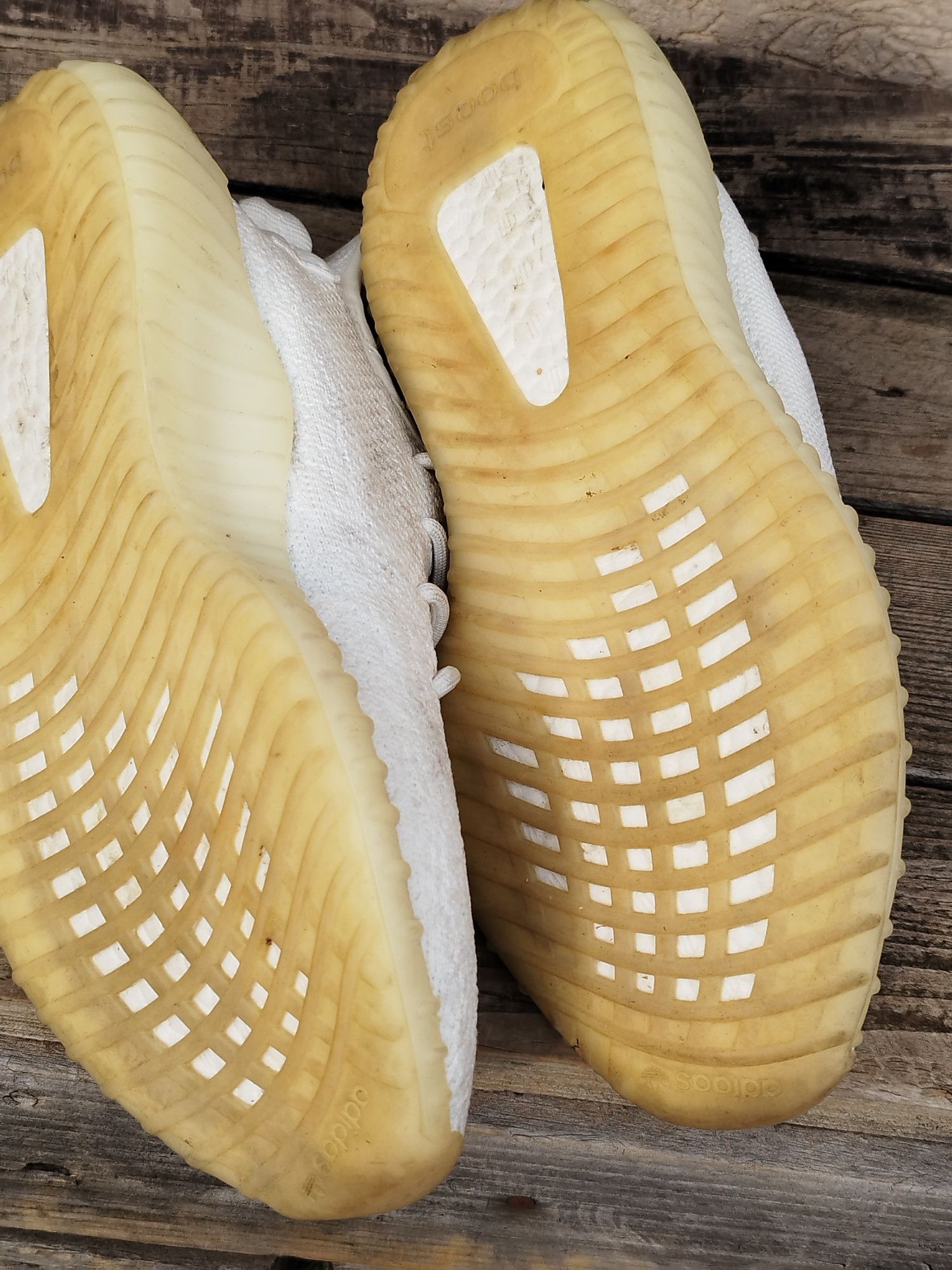 оригинални маратонки Adidas Yeezy Boost 350 V2,42 номер