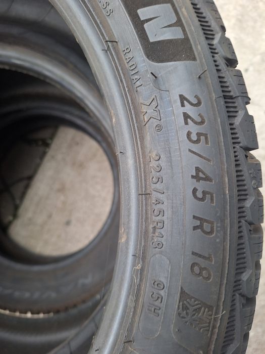 225/45r18 michelin o bucata