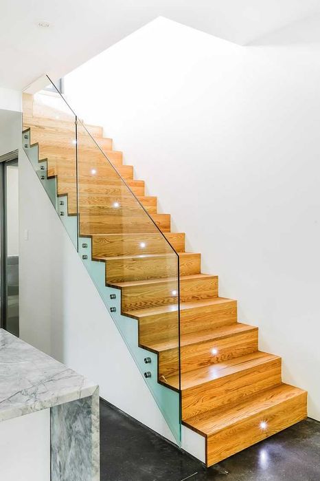 Balustrade din sticla securizata cu prindere in conectori