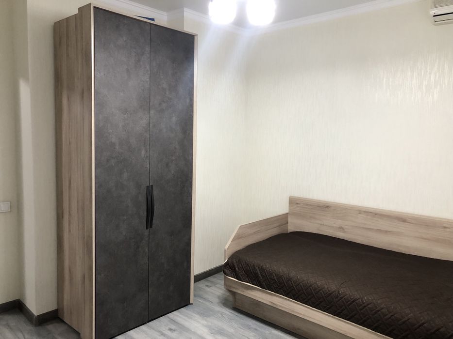 Продам комплект спальной мебели