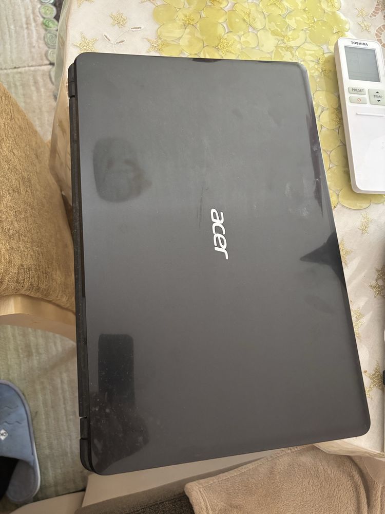 Лаптоп Acer (счупен екран)