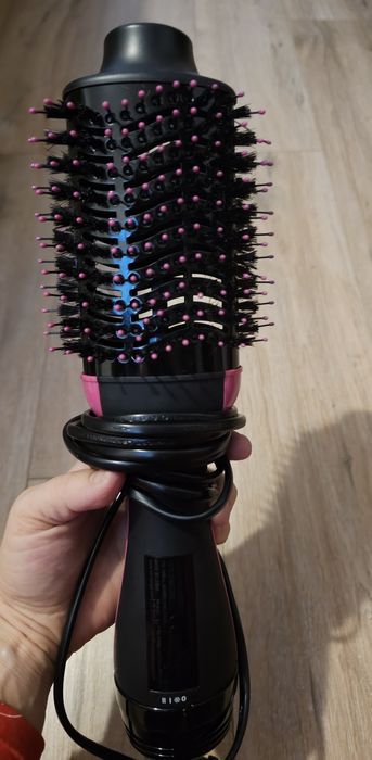 Perie electrica Revlon