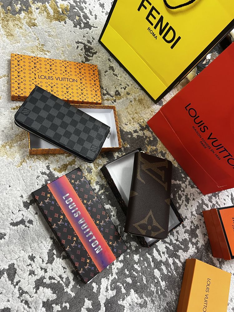 Portofel Louis Vuitton - poze reale 100% -calitate superioara !