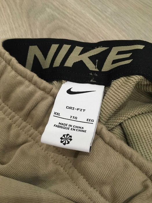 NIKE Therma Dri-Fit мъжка спортна долница XXL