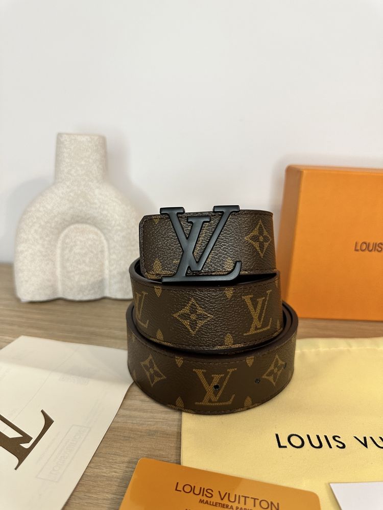 Curea Louis Vuitton piele canvas 100% cutie inclusă