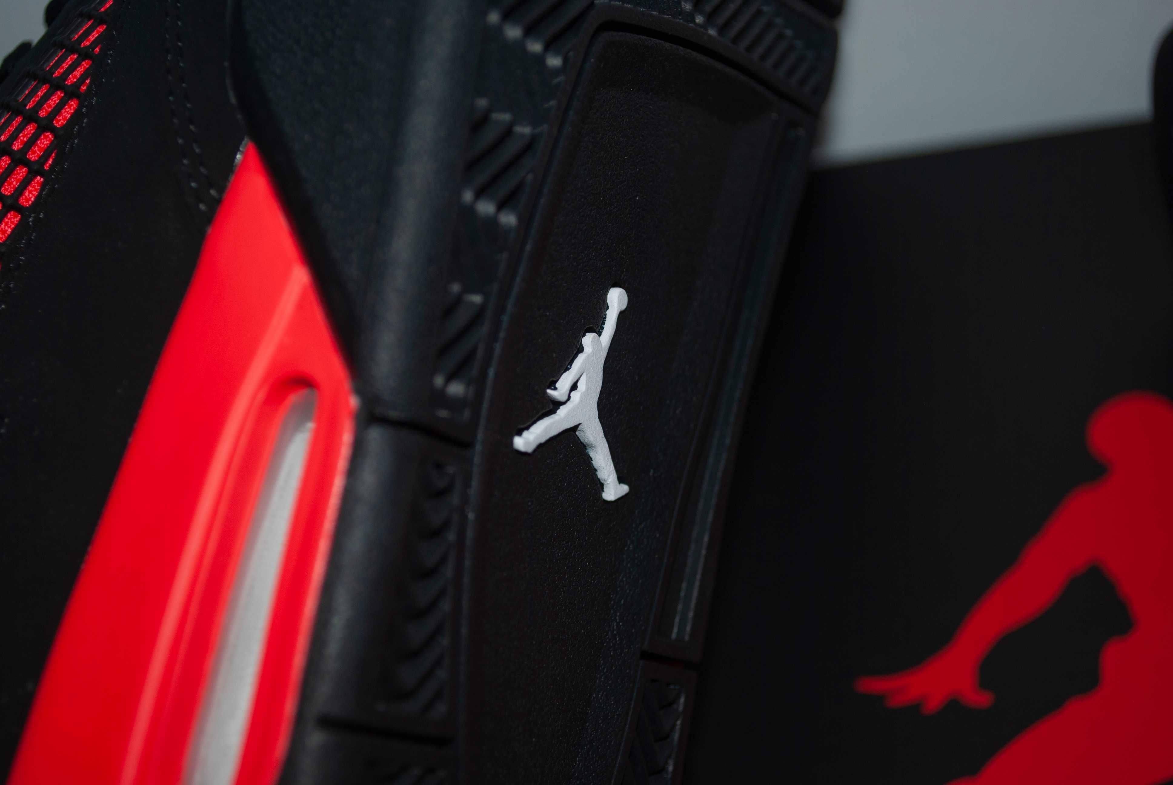 Jordan 4 Red Thunder