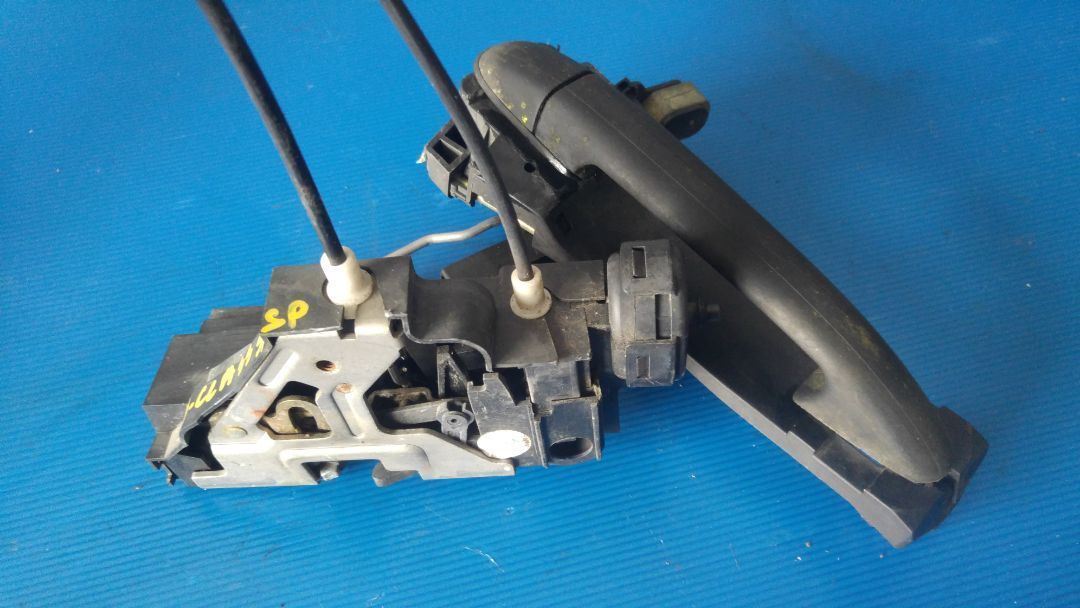 broasca cu maner usa stanga spate mercedes a-class w168