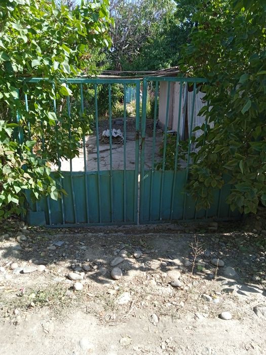 Продам дачный участок с домиком.