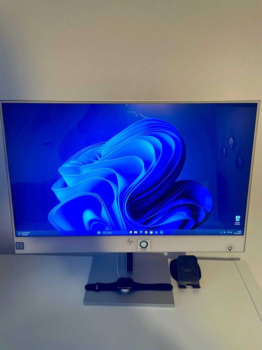Pachet Birou Premium – HP EliteOne  + Braț Suport + Tastatură&Mouse