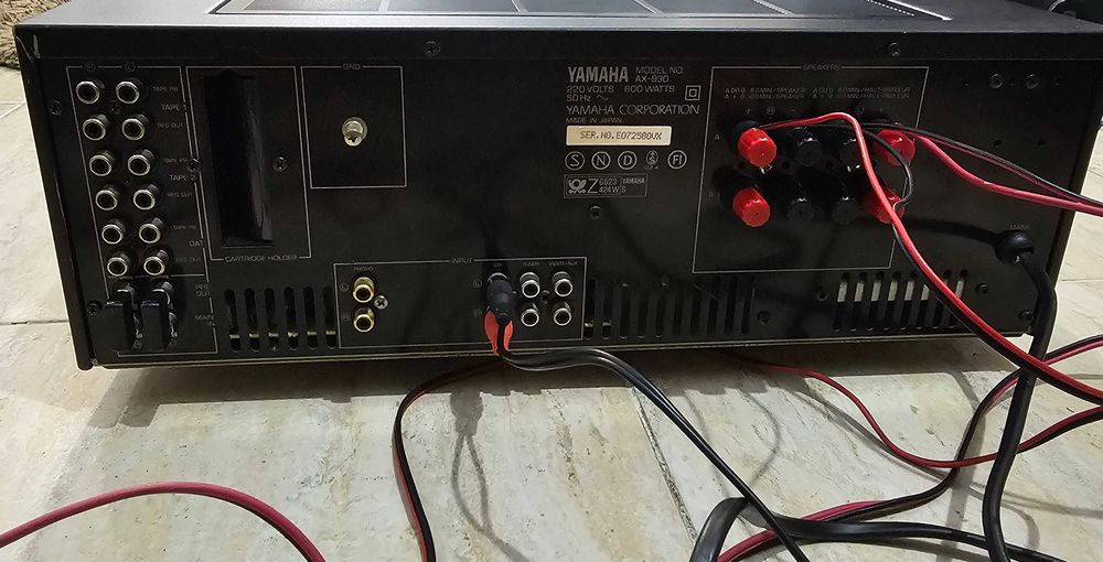 Amplificator Yamaha AX-1070 sau Yamaha AX-930, cu test video. Cititi!