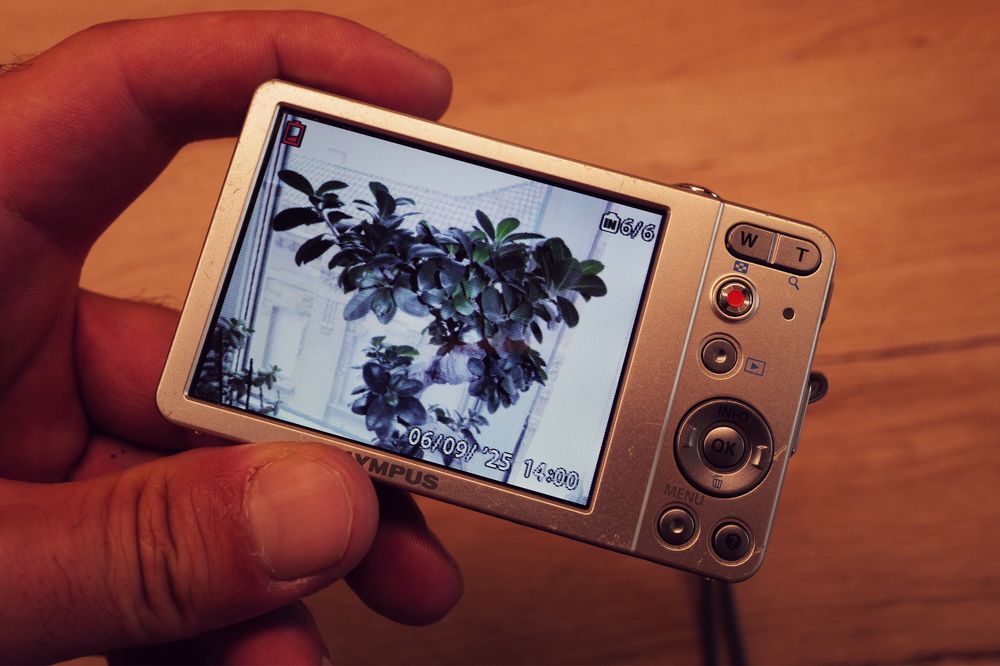 Aparat foto Olympus VG 120 14Mp stare perfecta incarcare USB instagram