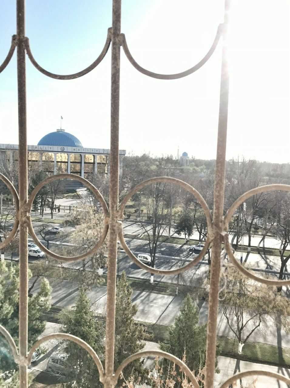 Олий Мажлис рўпарасидаги (Дружба Народов) квартира ижарага берилади