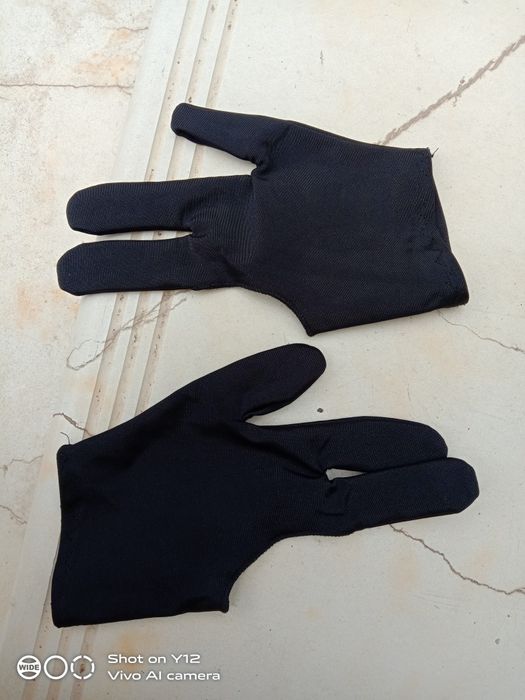 Продам бильярдные перчатки и аксессуары для кий