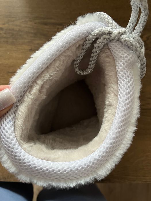 Чисто нови зимни апрески