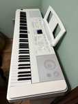 Pian Yamaha Portable Grand DGX-660