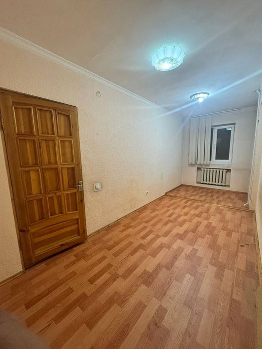 Продам 4/3-4/10 двух уровневую квартиру ул. БАБУР.