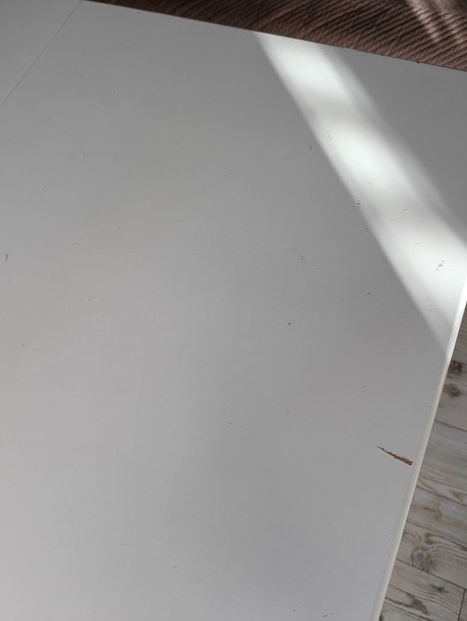 бяла кухненска разтегателна маса