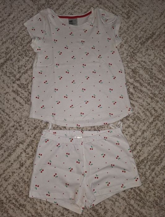 Lot pijamale H&M 6-8 ani (122/128)
