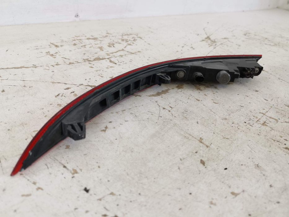 Порше Каен / Porsche Cayenne [ - ] Оригинален заден десен светлоотрази