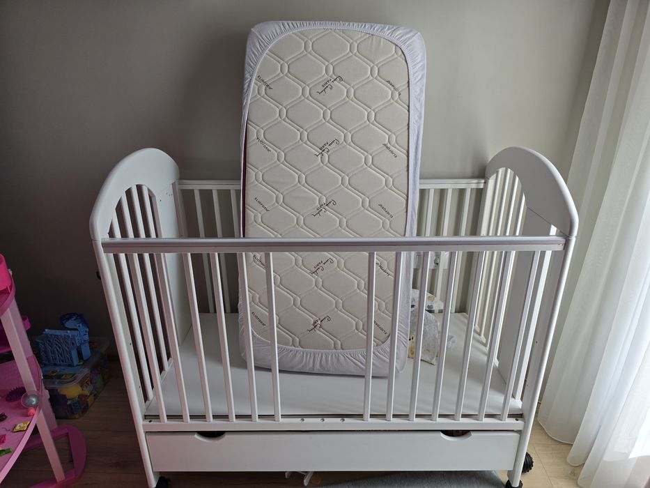 Продавам бебешко легло Tymonn