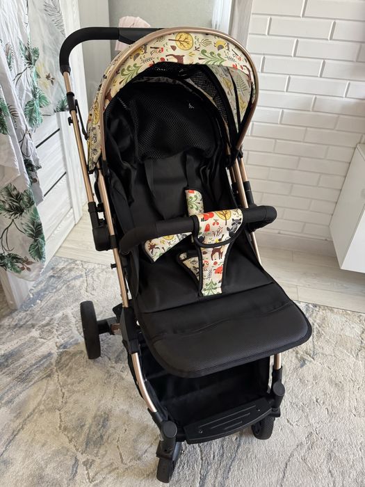 Коляска чемодан в отличном состоянии