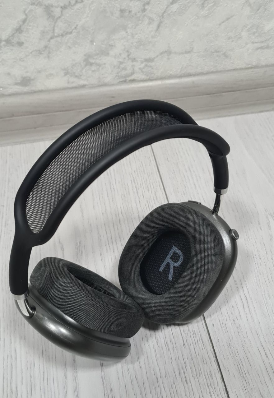 Air pods max lux1/1