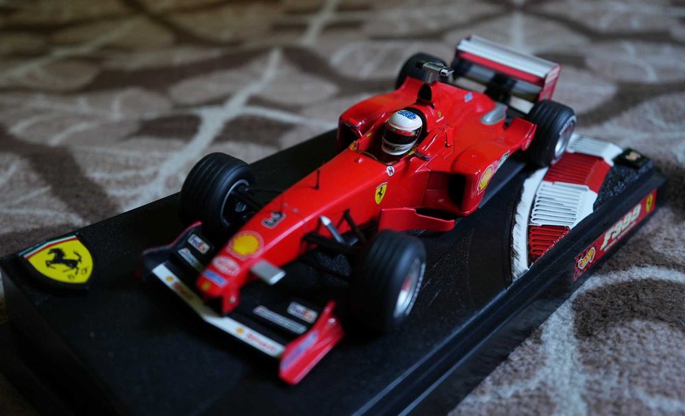 Ferrari F399 1999 M. Schumacher 1/18