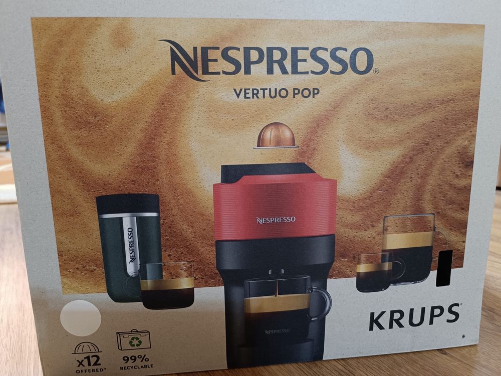 Vand aparat de cafea Nespresso nou