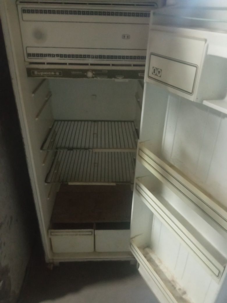 Продам холодильник