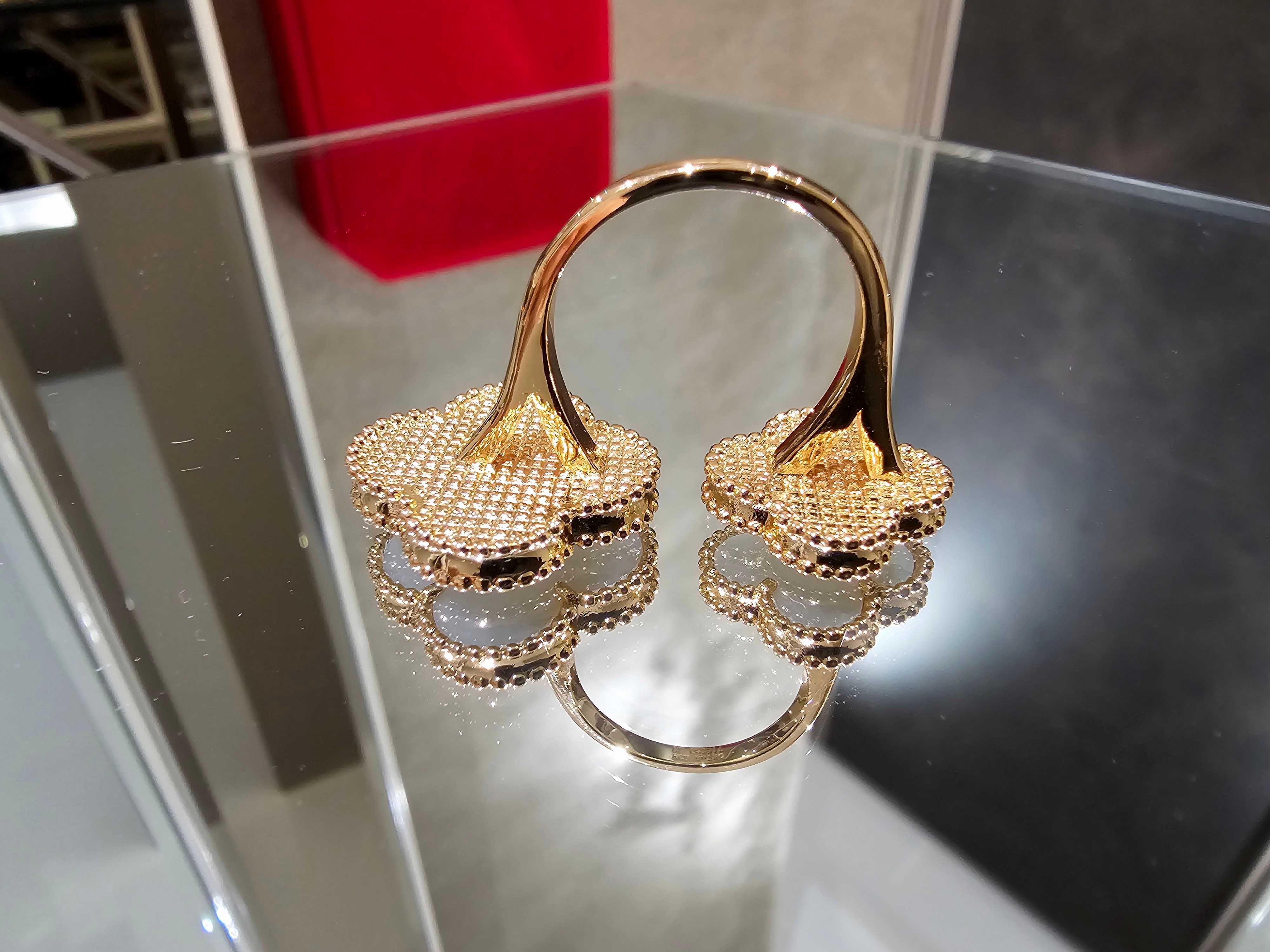 Van Cleef & Arpels VCA Rose Gold Mother Two Clovers Дамски Пръстен