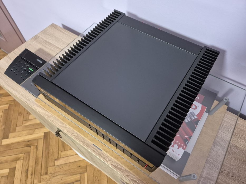 Усилвател Meridian 551 + MSR remote control