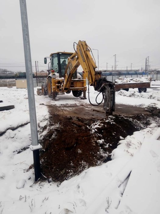 Услуги экскаватора-погрузчика аренда гидромолота жсб, петушок ямобур