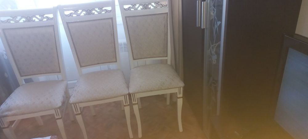 Продаю стулья . 1 стульчик 10.000тг