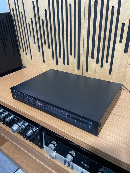 Tuner yamaha T-700