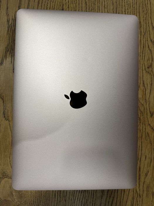 MacBook Air 13” 2019 gold