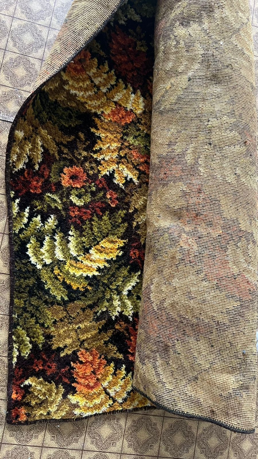 Ковёр шерстяной.