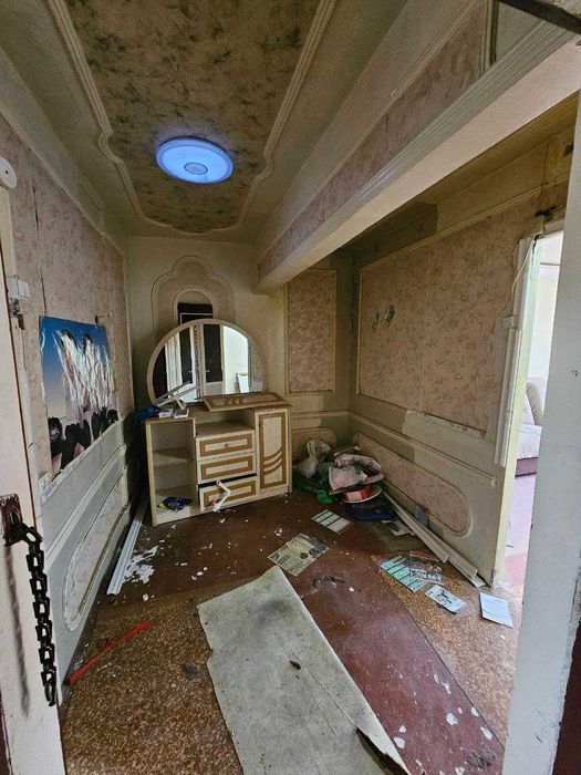 2хонали, Квартира 4 қаватли бинонинг 3чи қаватида жойлашган сотилади