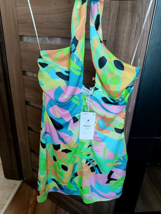 Нови рокли Bershka, Mohito