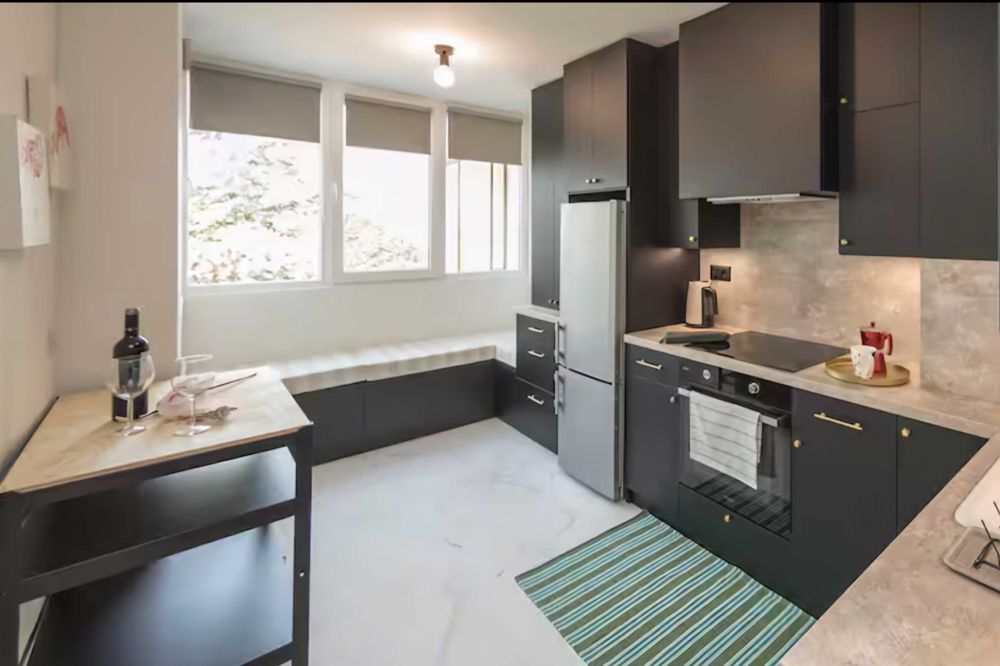 Семеен апартамент с две спални в кв. Лозенец до НДК и Метростанция