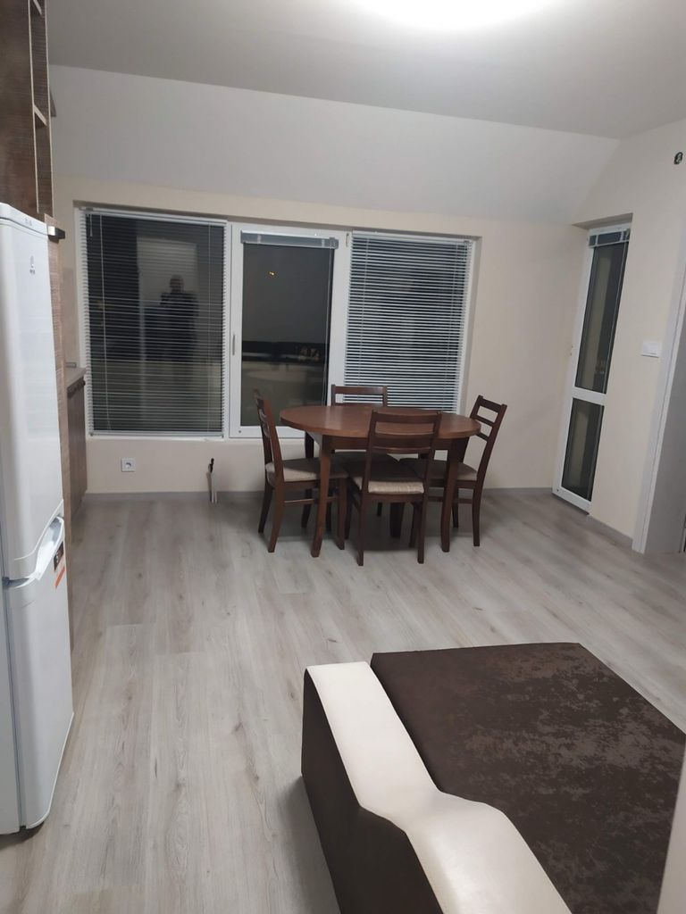 Дава се под наем Двустаен апартамент в Асеновград - 70 кв.м за 306 € - Снимка #7